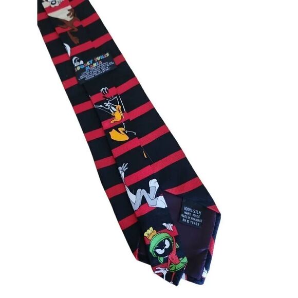 Vintage Looney tunes 100% silk tie - Picture 2 of 2
